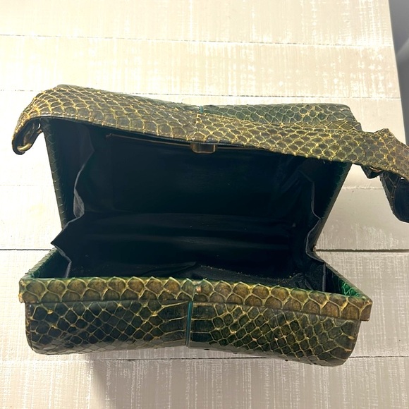 VTG GUC Amazing Snakeskin Handbag - Picture 8 of 13